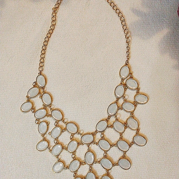 White Beaded Necklace Tiered Layered Gold Chain Geometric Elegant Chic Modern - Picture 8 of 12